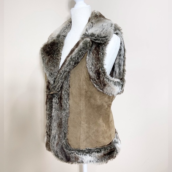 NWOT Live A Little Brown Leather Vest - Picture 4 of 15